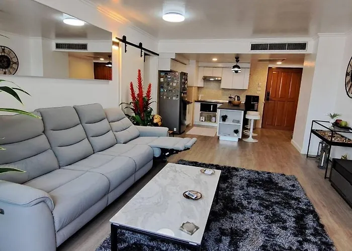 Newly Renovated 1 Bedroom Nana * バンコク都