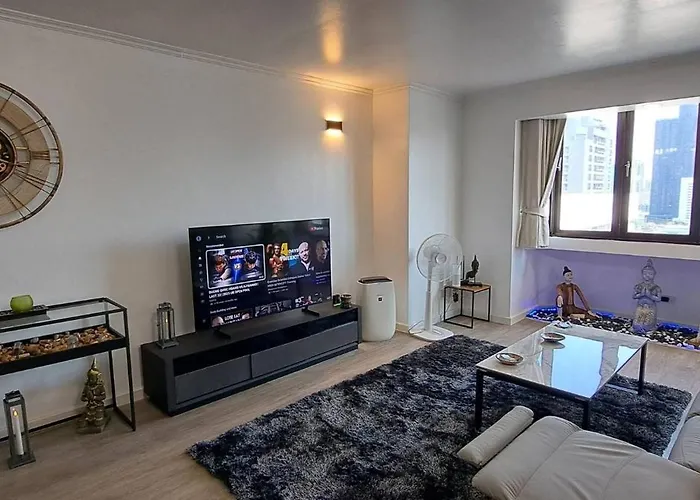 Newly Renovated 1 Bedroom Nana