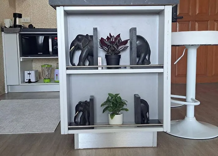 Newly Renovated 1 Bedroom Nana 別荘 バンコク都