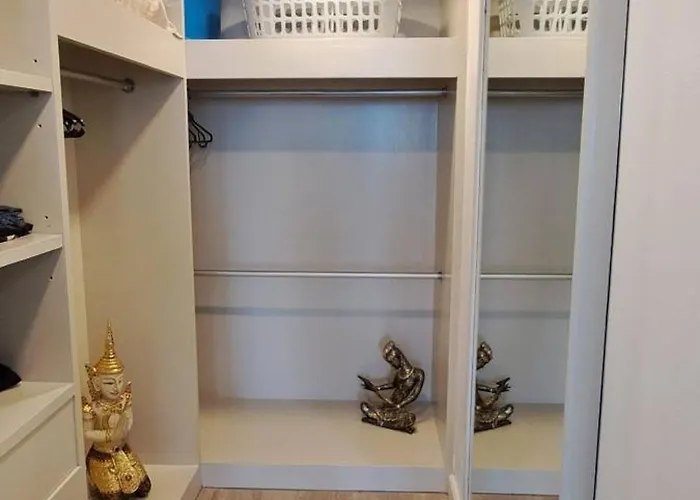 別荘 Newly Renovated 1 Bedroom Nana